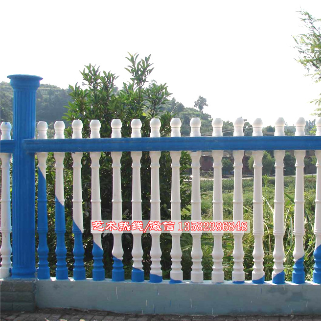 水泥栏杆符合国家可持续发展的要求。